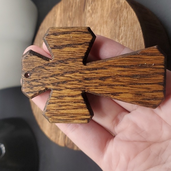 Wooden large cross pendant - Picture 1 of 2